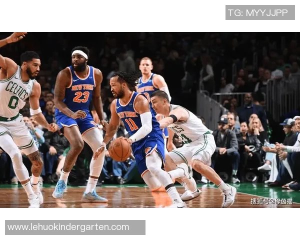 尼克斯大胜篮网迎来四连胜唐斯28分12篮板助力球队稳居东部前三 尼克斯大胜篮网迎来四连胜唐斯28分12篮板助力球队稳居东部前三